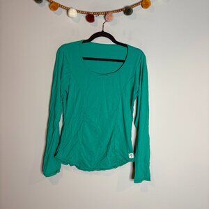 🔆 MAAN green long sleeve athletic top